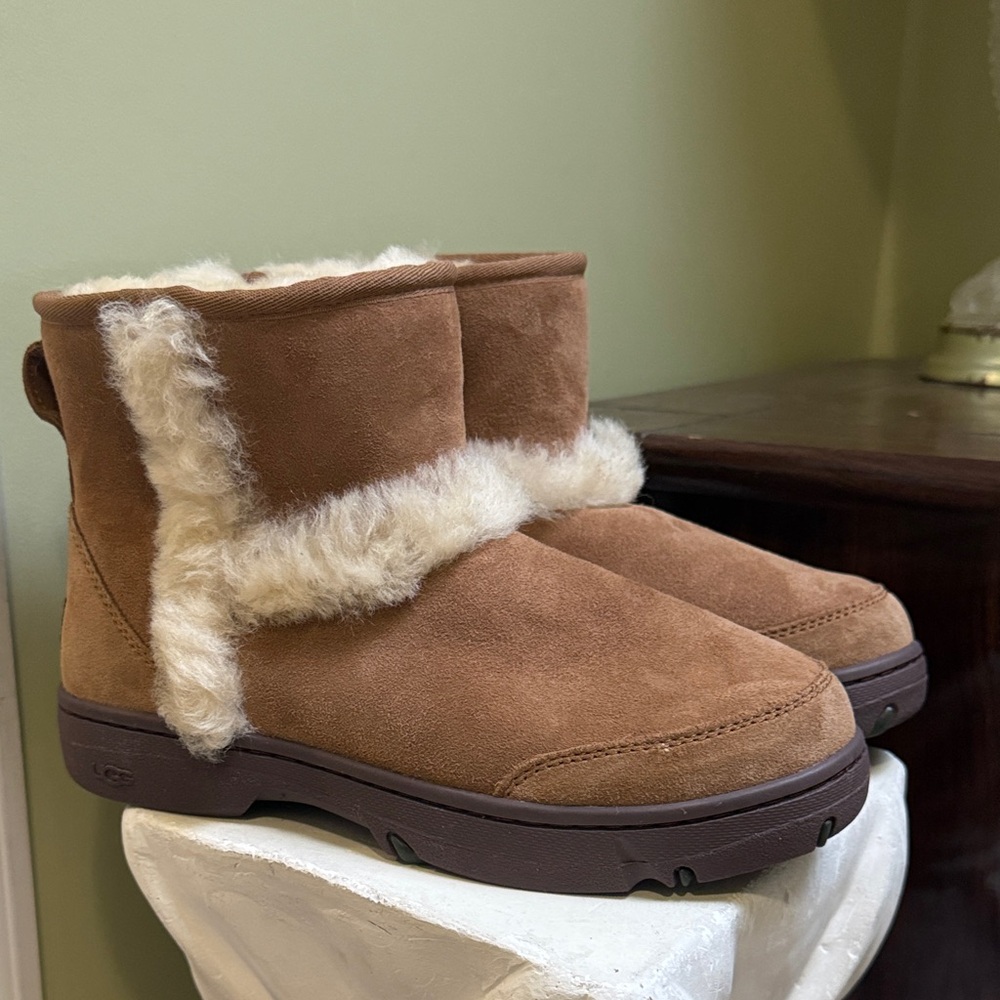UGG Tan Suede Sunburst Mini Boots with Cream Shearling - Picture 3 of 8
